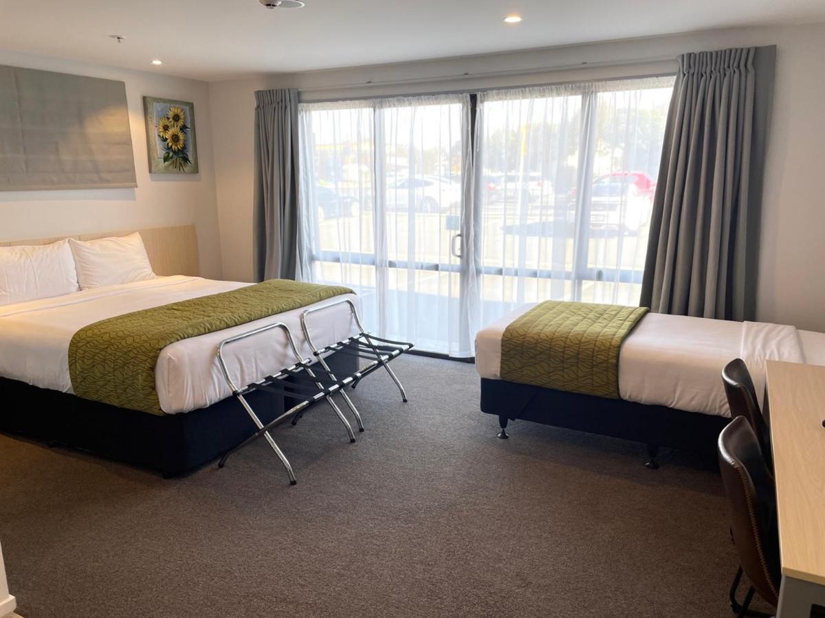 2 On Whiteleigh And 239 On Lincoln Motel ไครสต์เชิร์ช ภายนอก รูปภาพ A typical studio room at the hotel