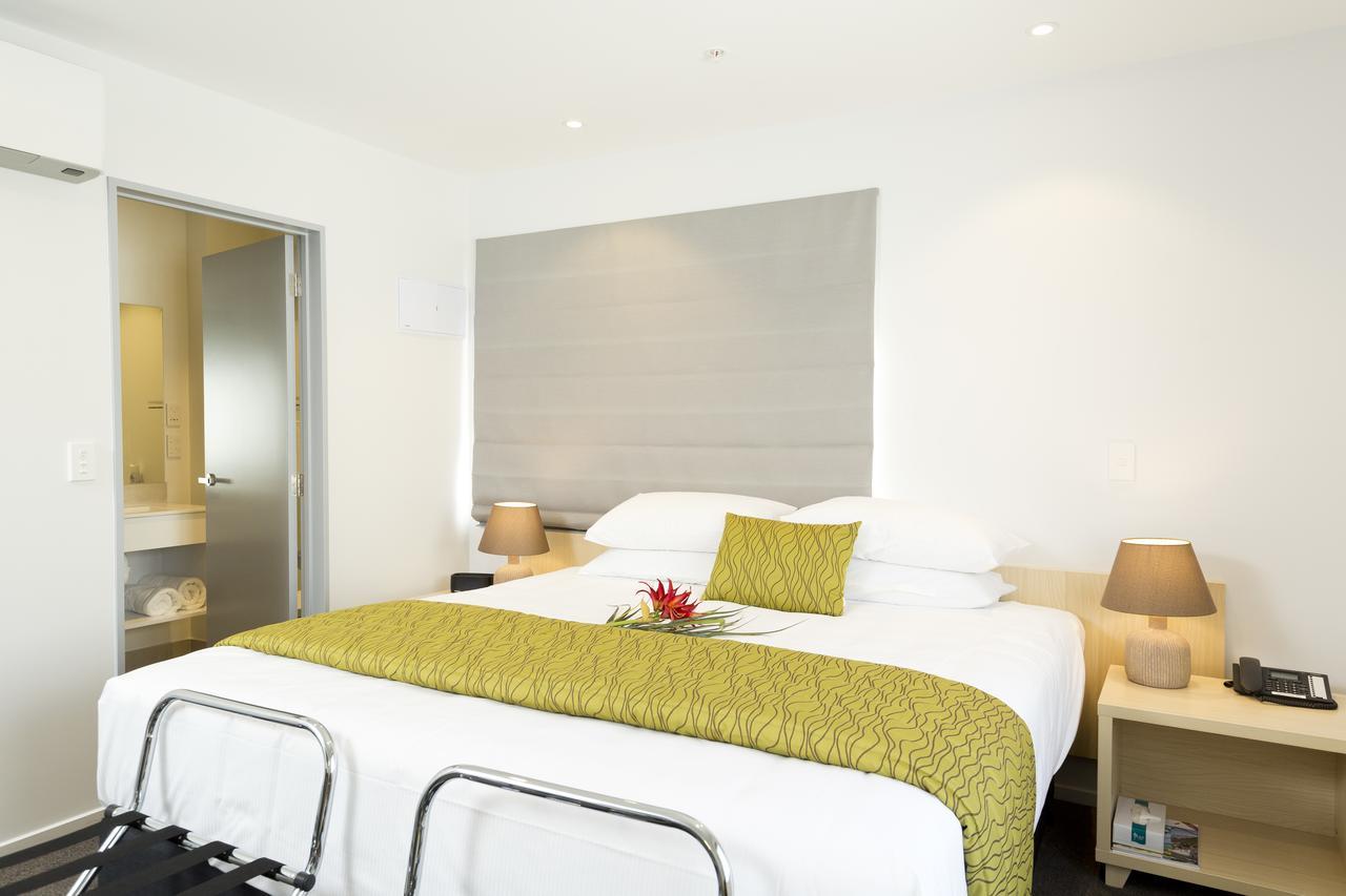 2 On Whiteleigh And 239 On Lincoln Motel ไครสต์เชิร์ช ภายนอก รูปภาพ A bedroom at the hotel